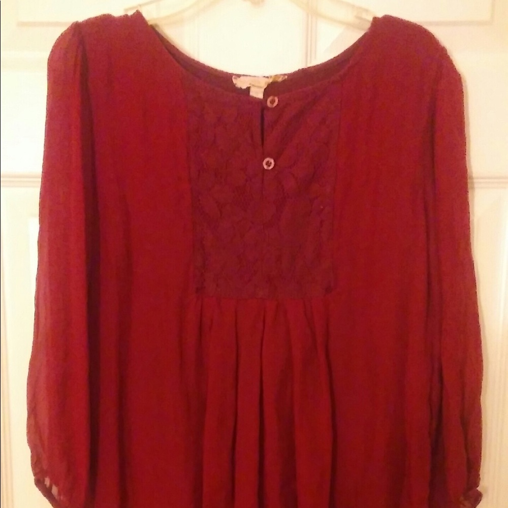 Gorgeous burgundy top